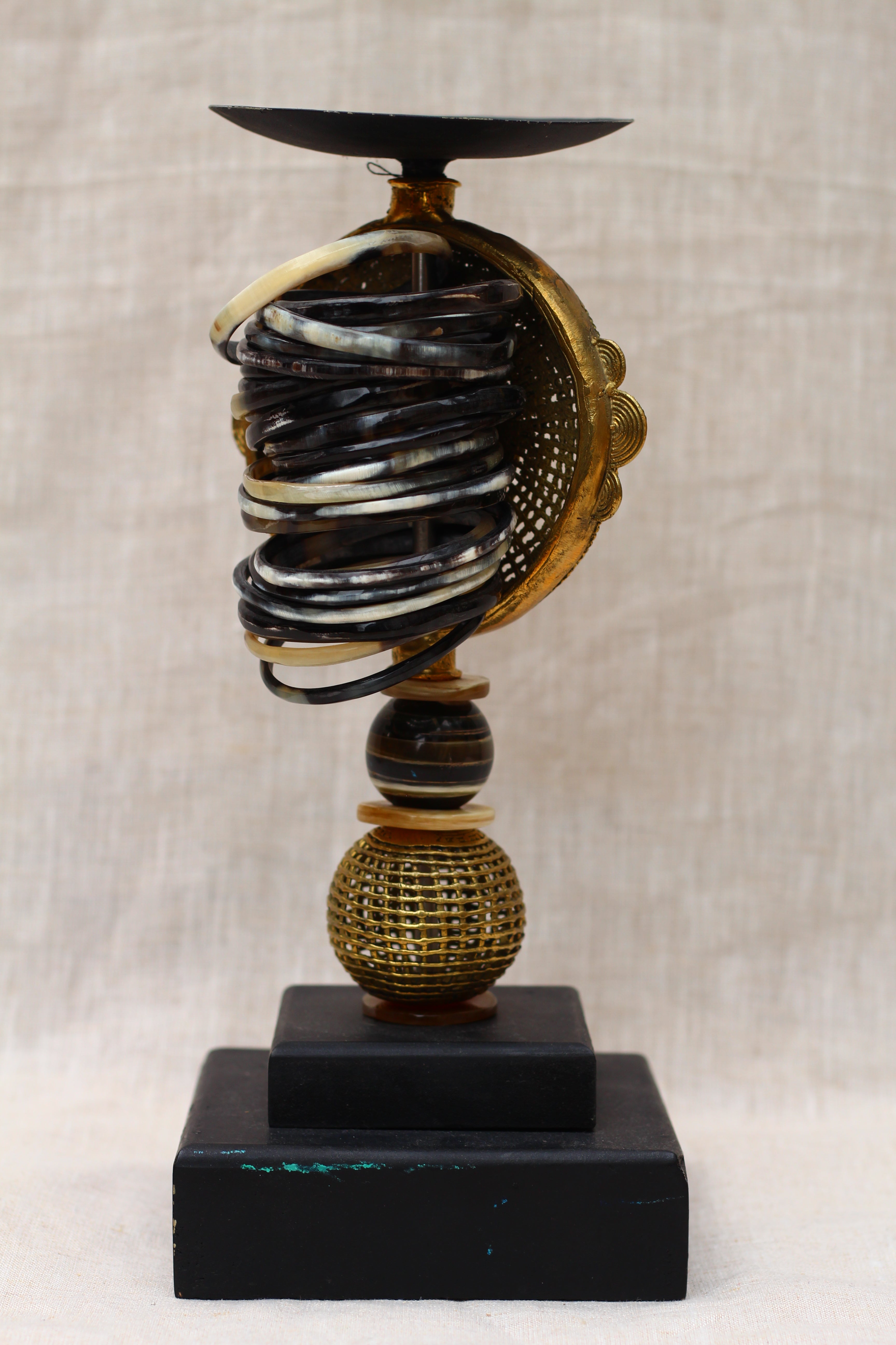Bubble Cameroon Candle Holder