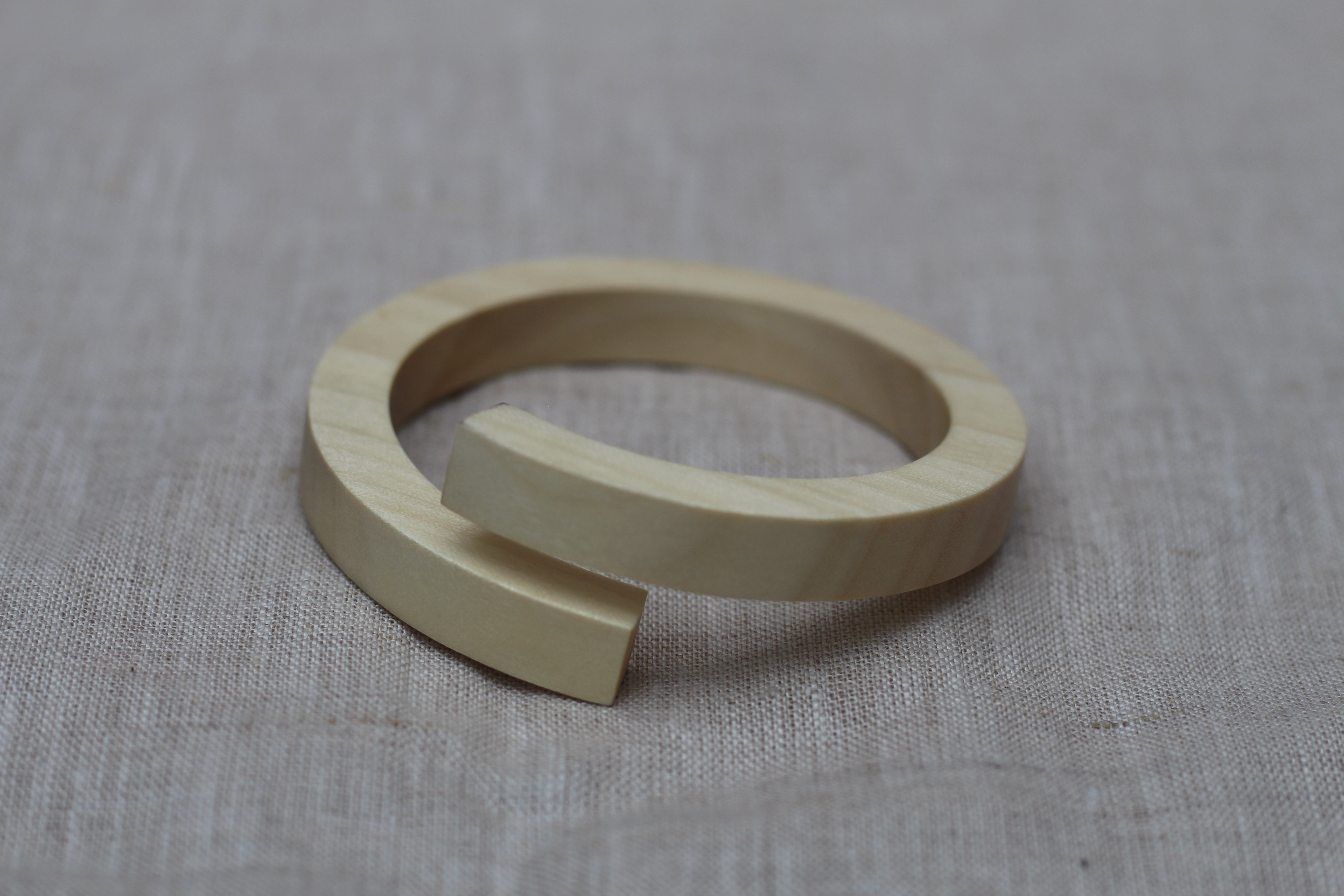 White Overlap Wood Bangle Bracelet